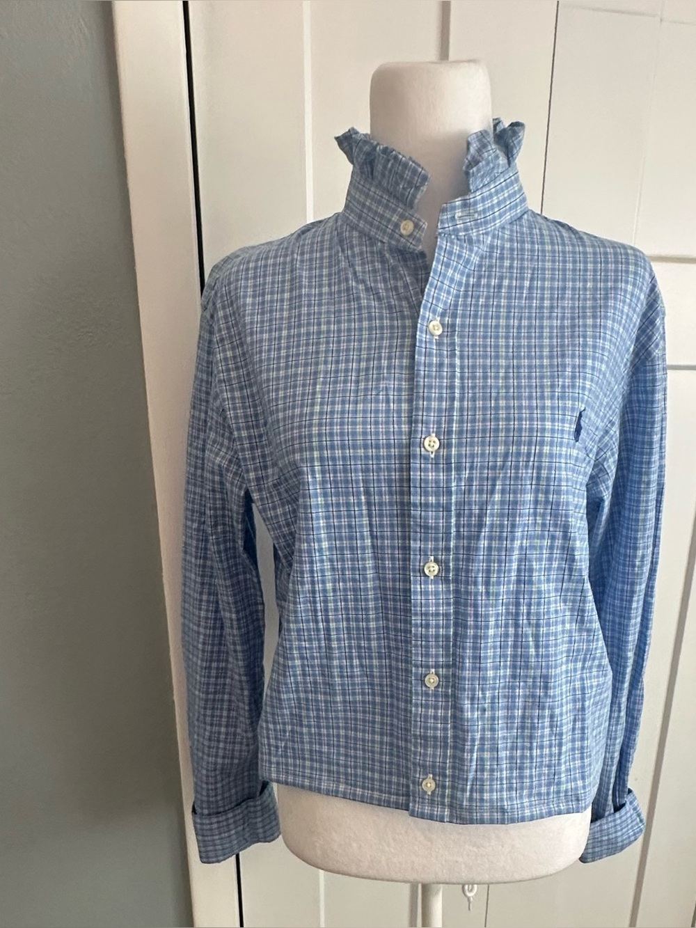 Women - Upcycled (reworked) men’s shirt with ruffled collar Ralph lauren